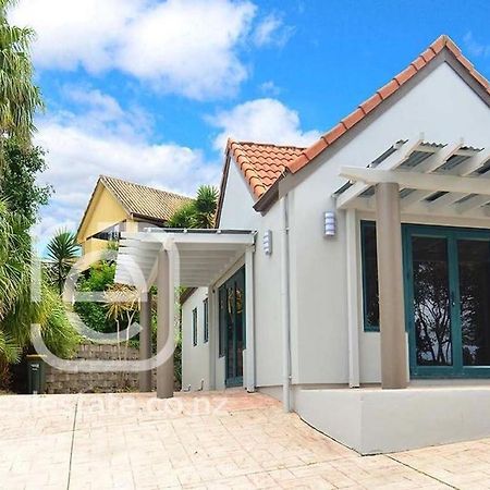 Gulf Harbour Guest House Apartment Оукланд Екстериор снимка