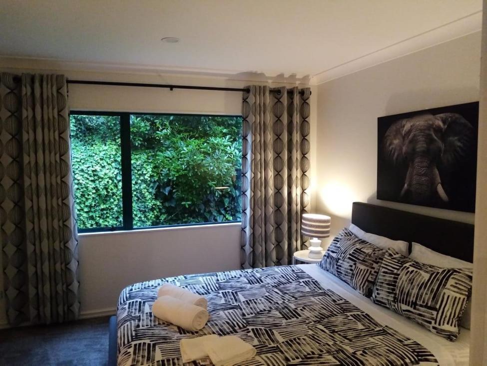 Gulf Harbour Guest House Apartment Оукланд Екстериор снимка